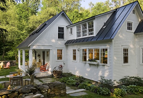 Exterior Paint Colors That Make Your House Look Bigger