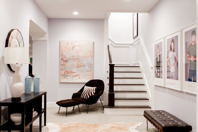 basement stairs foyer