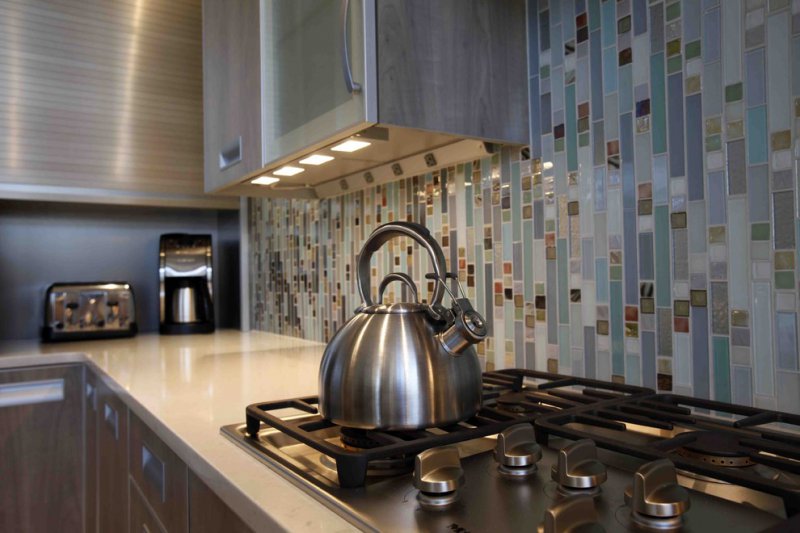 contemporary kitchen vertical tile backsplash