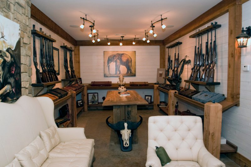 gun display room