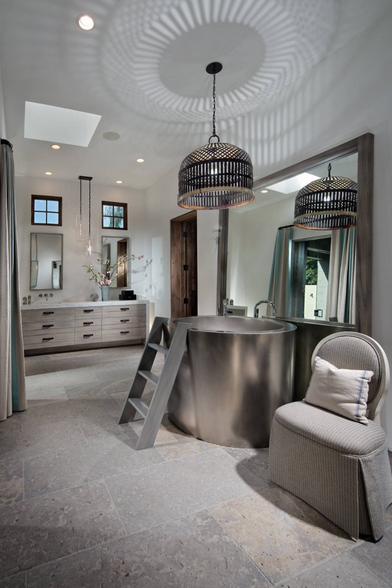 luxury bathroom soaking tub