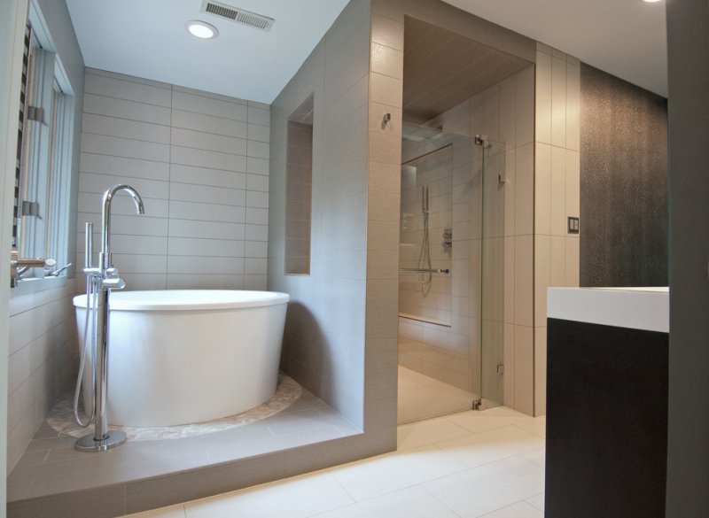 modern bathroom with white soaking_tub