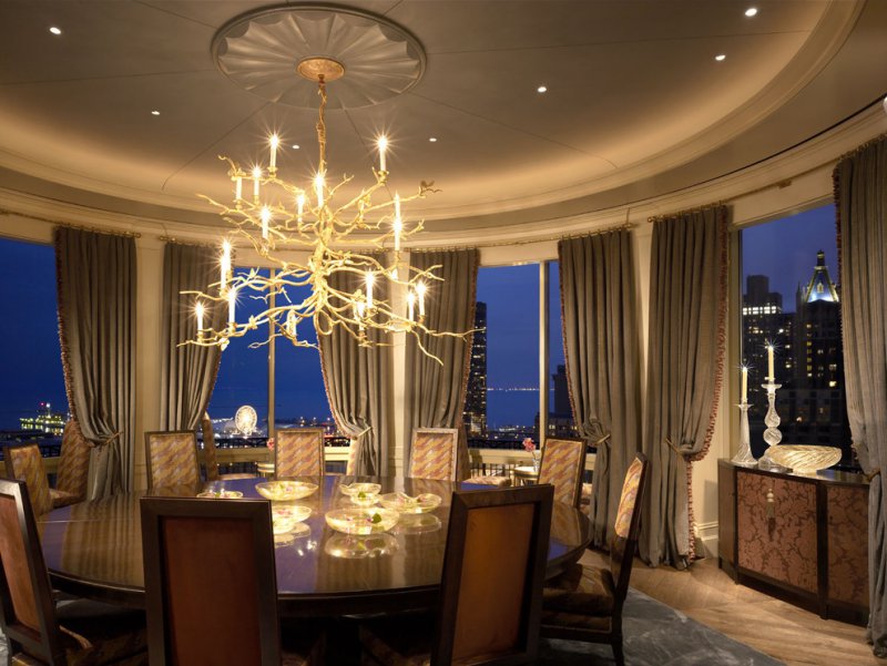 penthouse dining room with ceiling medallion