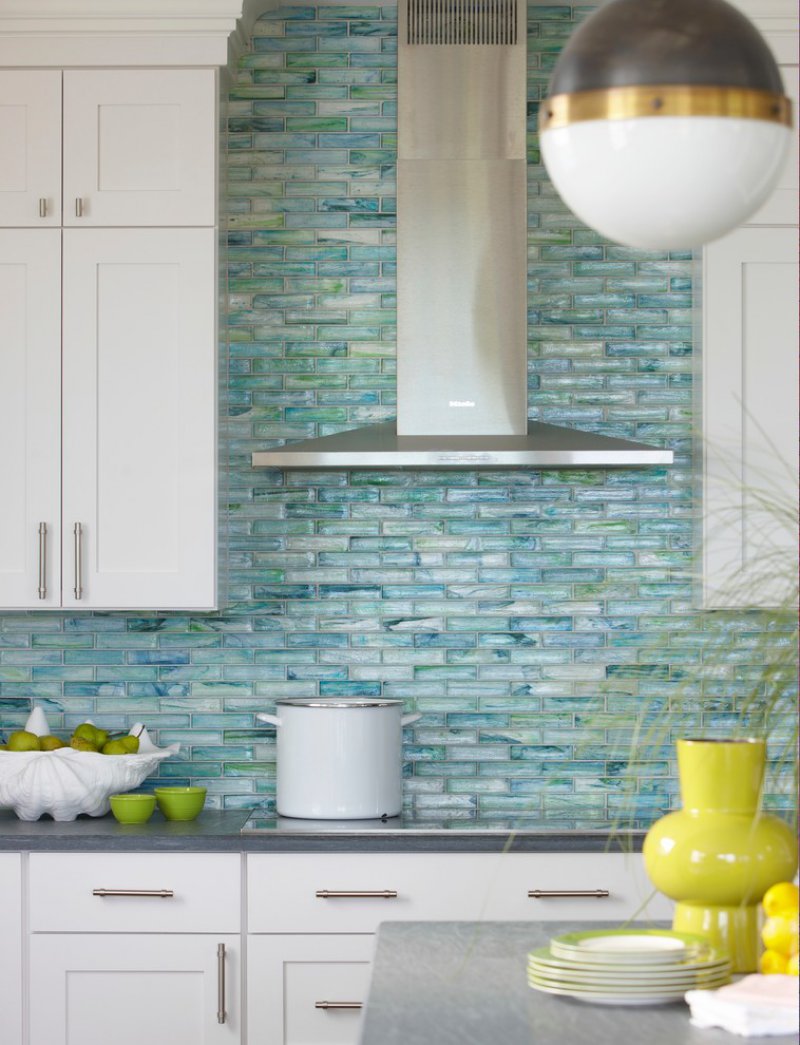 white kitchen glass tile backsplash